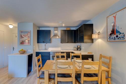 Apartment Fermes du Montenvers B2- Alpes Travel - Central Chamonix (sleeps 4-5)