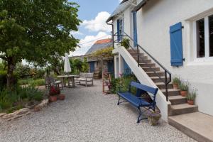 Appartement Apartment Fleur de Lys Bleue Le Genêt 19370 Soudaine-Lavinadière Limousin