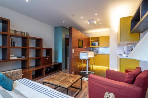 Apartment for two people facing the lake