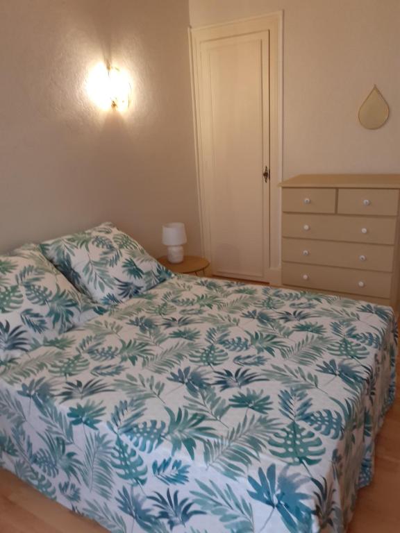 Apartment for two people facing the lake