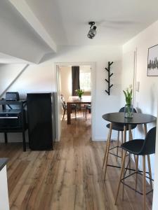 Appartement Apartment Frankfurt, top renoviert, 65qm DG 80 Buchholzstraße 51469 Bergisch Gladbach Rhénanie du Nord - Westphalie