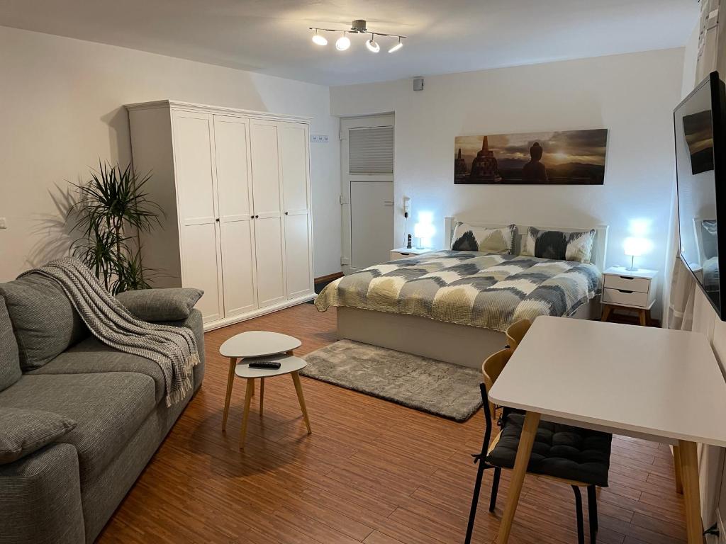 Apartment Fulda Aue 77 Neuenberger Straße, 36041 Fulde