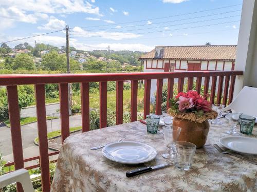 Apartment Hego Alde