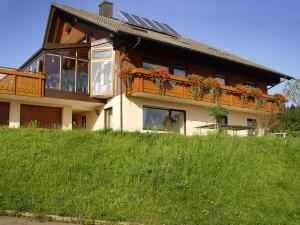 Apartment Hoch