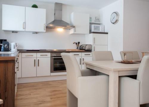 Apartment - Im Hohlen Seifen 10-R