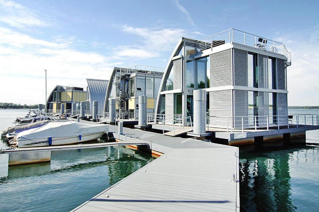 Apartment in a floating house on the Geierswalder See , 02979 Geierswalde