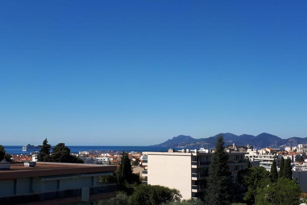 Apartment In A Residence With Swimming Pool Wifi 18 Avenue Montrose, 06400 Cannes