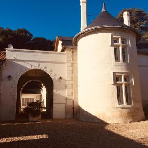 Appartement Apartment in a working winery with private rooftop terrace Gatehouse Apartment Lieu-dit Les Roches 86380 Marigny-Brizay -1