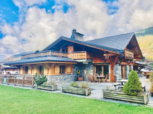 Apartment in Morzine - Ski In - Sleeps 6