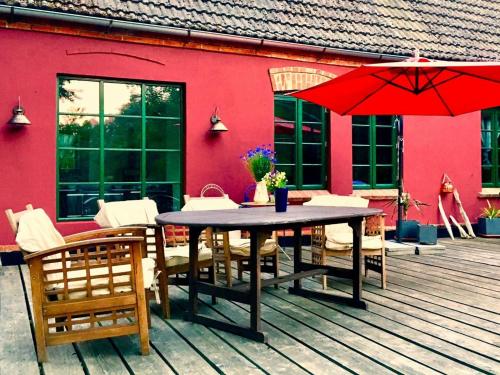 Apartment in Neuburg with Garden, Terrace, Bicycles, Heating