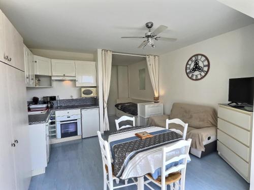 Apartment in the center of Valras-Plage for 4 people