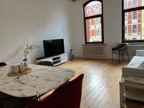 Apartment in the city, free parking + breakfast