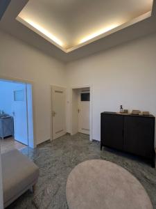 Apartment in the city, free parking + breakfast