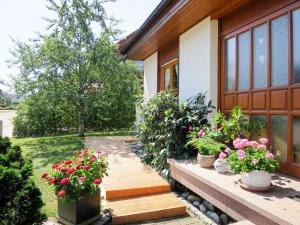 Apartment Land in Sicht