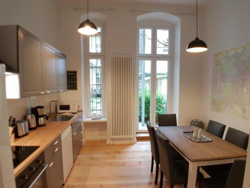 Apartment LANGEN - Cozy Family & Business Flair welcomes you - Rockchair Apartments