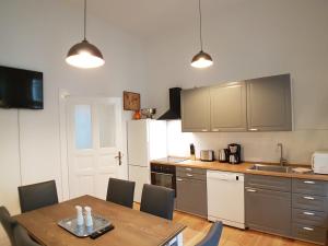 Apartment LANGEN - Cozy Family & Business Flair welcomes you - Rockchair Apartments