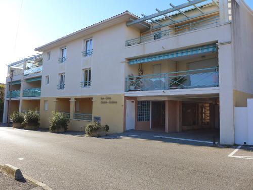 Apartment Le Clos Saint Saens-3