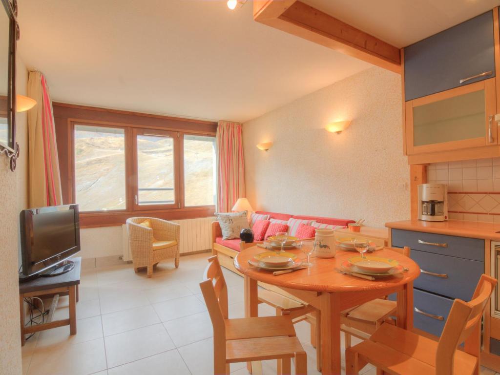 Apartment Le Curling B-37 , 73320 Tignes