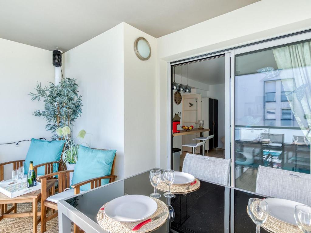 Apartment Le Newport , 83600 Fréjus