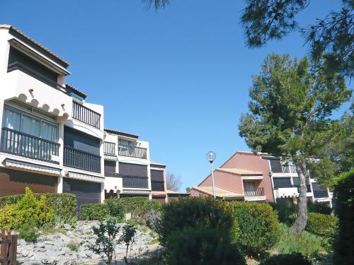 Apartment Les Eaux Vives 1 & 2-5