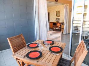 Appartement Apartment Les Glycines  66750 Saint-Cyprien Plage Languedoc-Roussillon