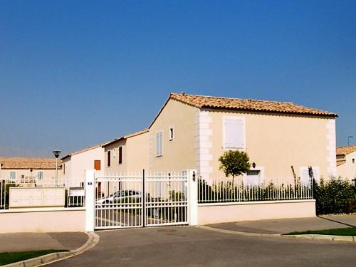 Apartment Les Grandes Bleues 2-5