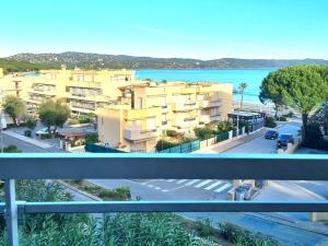 Appartement Apartment Les Jardins del Mar-4  83240 Cavalaire-sur-Mer Provence-Alpes-Côte d\'Azur