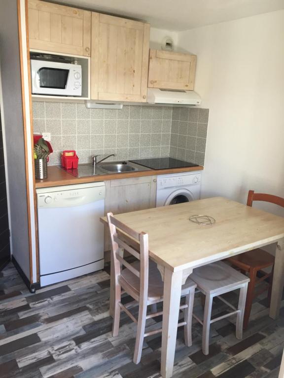 Apartment Les Lauzes-4 73440 Les Menuires