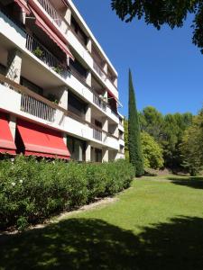 Appartement Apartment Les Muriers Blancs Bât. A Rdc. surélevé 64, avenue Philippe Solari 13090 Aix-en-Provence Provence-Alpes-Côte d\'Azur