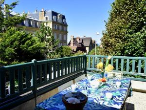Apartment Les Roches Noires