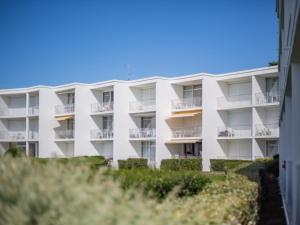 Apartment Les Trois Iles-9