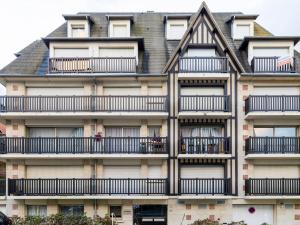 Apartment Marie Antoinette-4