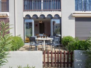 Apartment Marina 2-2