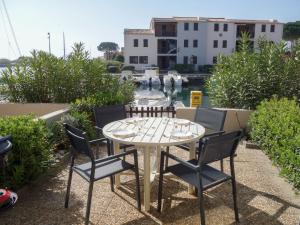 Appartement Apartment Marina 2-2  66750 Saint-Cyprien Plage Languedoc-Roussillon