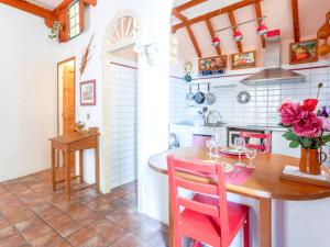 Apartment Miralheti