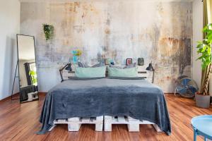 Apartment mit Industriecharme/ Netflix + WIFI & zentrumsnah