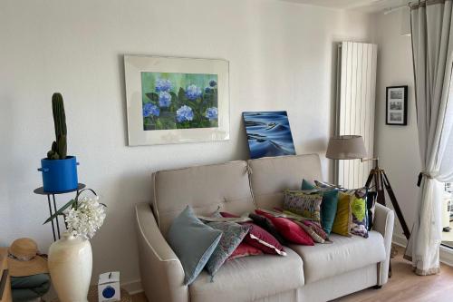 Apartment near large beach