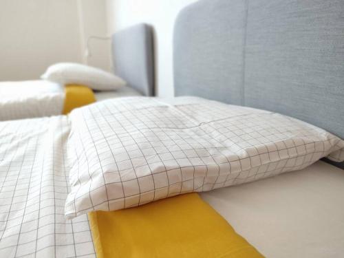Apartment near Lisbon airport & close to citycenter, Free Parking.