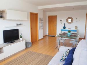Apartment near Lisbon airport & close to citycenter, Free Parking.