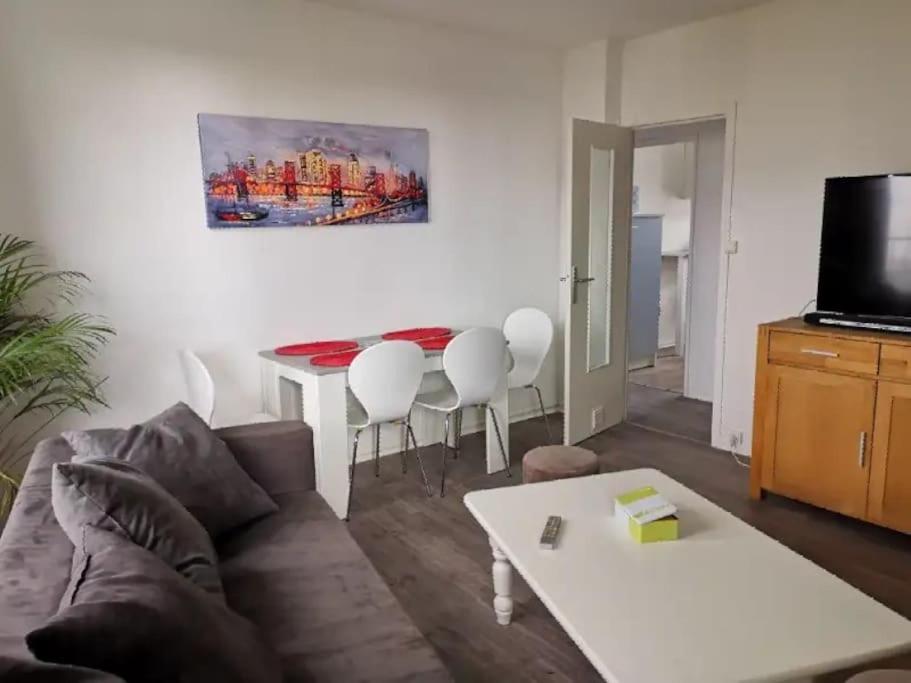 apartment near the Breton coast 5 Location appartement près des côtes bretonnes 3C Rue Saint-Jouan, 22000 Saint-Brieuc