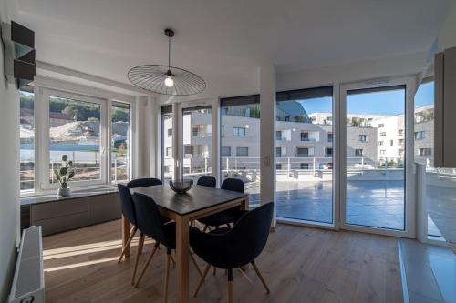 Apartment near the lake the castle and the city center