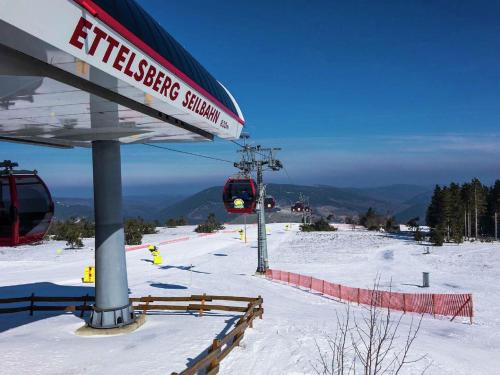 Apartment on the 2nd floor with balcony and nice views in the centre of Willingen