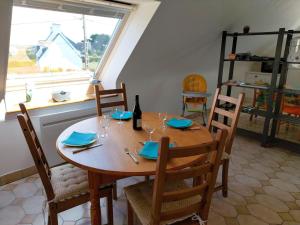 Apartment on the first floor with independent entrance, Ploudalmézeau