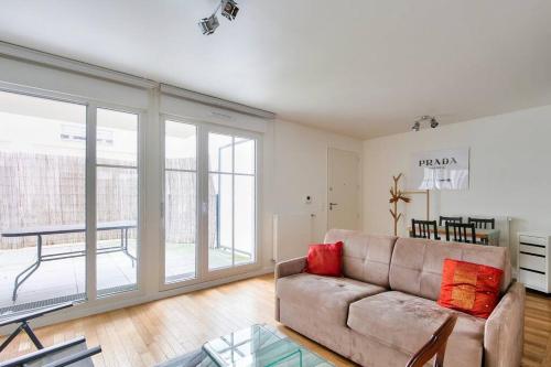 Apartment Parking and terrace - 20 min from Paris