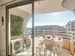 Appartement Apartment Port d'Attache-8  83600 Fréjus Provence-Alpes-Côte d\'Azur