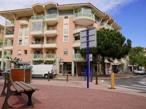 Apartment Quartier Latin-11