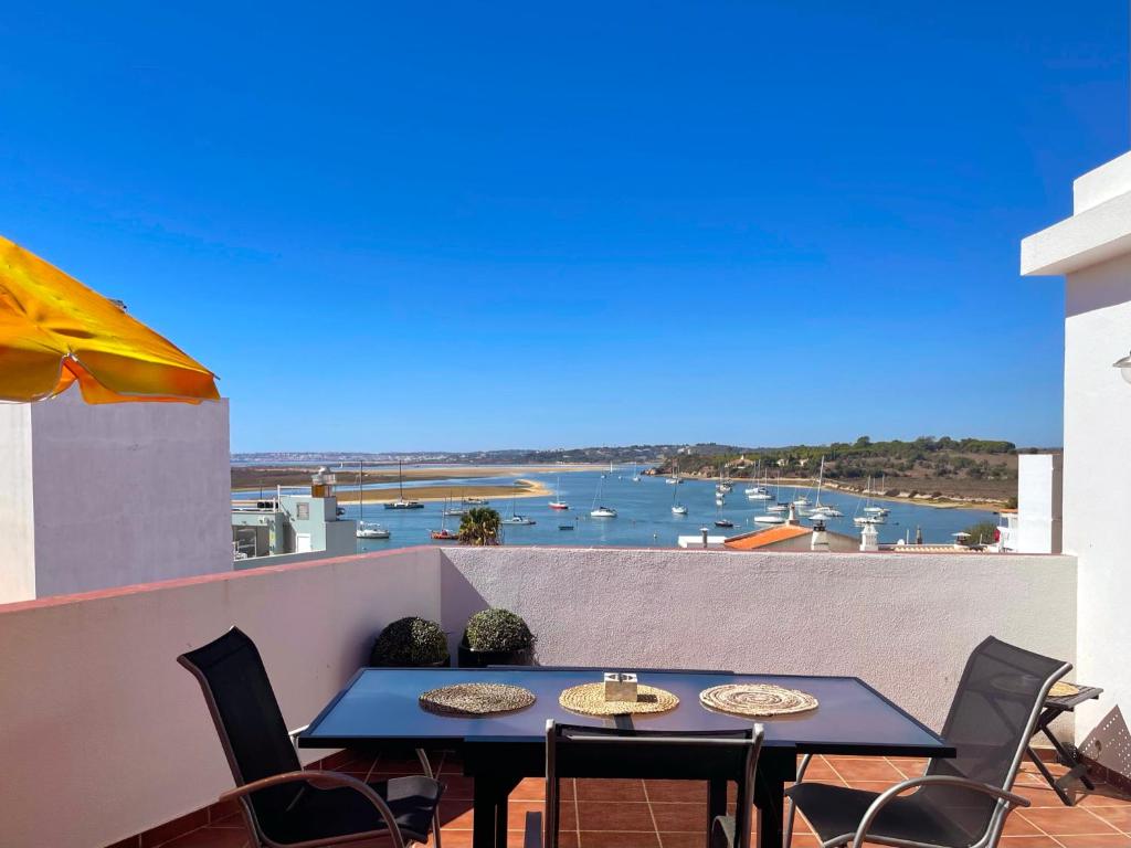 APARTMENT REBEKAH Rua Pedro Alvares Cabral 34A, 8500-023 Alvor