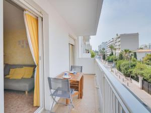 Apartment Reine Astrid-3