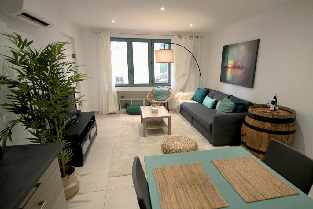 Appartement Apartment right in the heart of Sète 3 Rue de la Révolution 34200 Sète