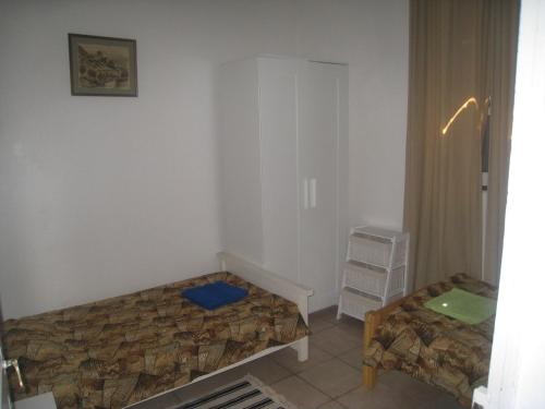 Apartment Rue Saint Francois de Paule